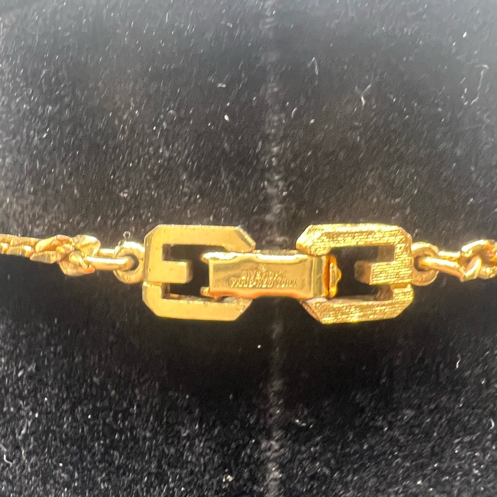 Givenchy Long Rope style Chain - Picture 4 of 6
